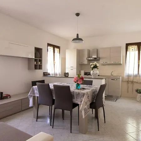 Apartment Casa 2 *